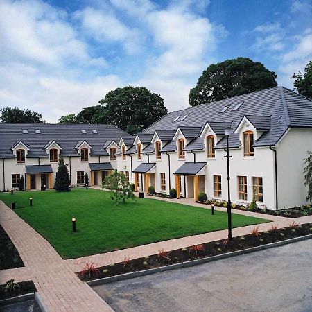Heyward Mews Holiday Homes By Trident Holiday Homes Swords Eksteriør billede